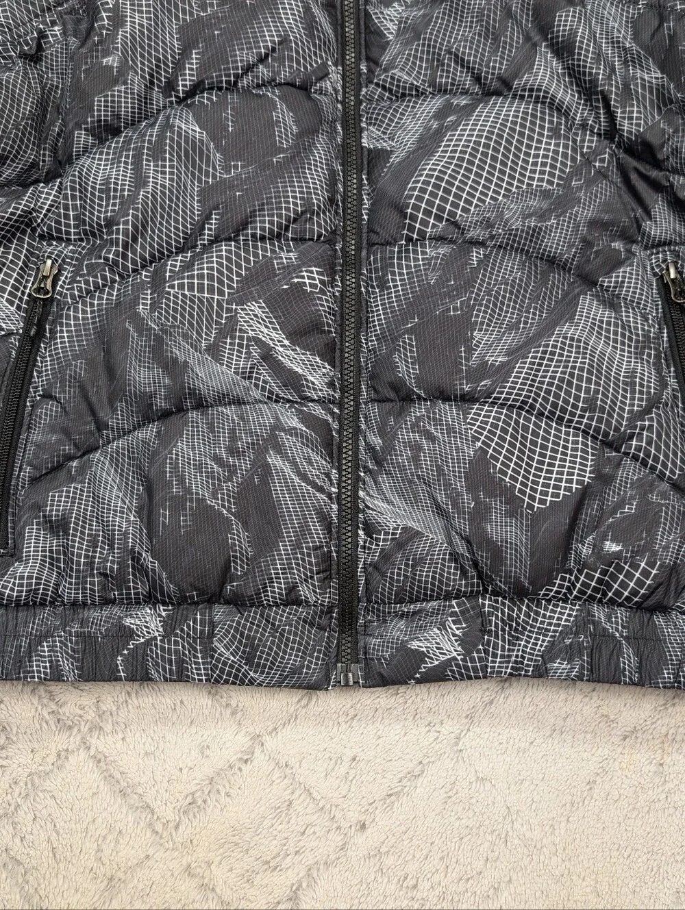 The North Face Jacket Mens M Black Gray 3D Mountain Print 2000 Puffer Summit